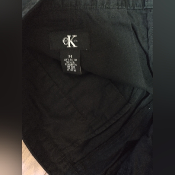 Men's shorts - Picture 2 of 2